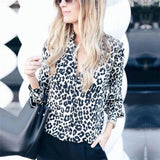 Blusa con estampado de leopardo